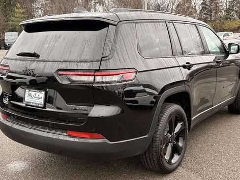 New 2025 Jeep Grand Cherokee L Limited w/ Black Appearance Package AWD/4WD image 9