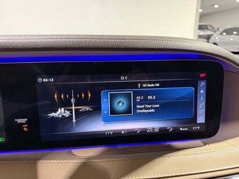 Used 2018 Mercedes-Benz S 450 Sedan image 34