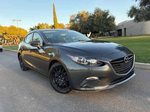 Used 2015 MAZDA MAZDA3 i Sport FWD image 2
