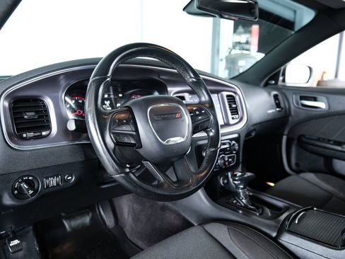 Used 2017 Dodge Charger R/T w/ Blacktop Package image 45