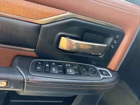 Used 2022 RAM 3500 Limited image 19