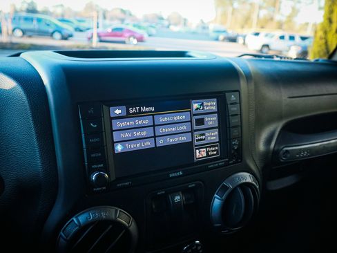 Used 2016 Jeep Wrangler Sport image 25