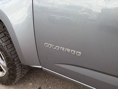 Used 2020 Chevrolet Colorado Z71 AWD/4WD image 11