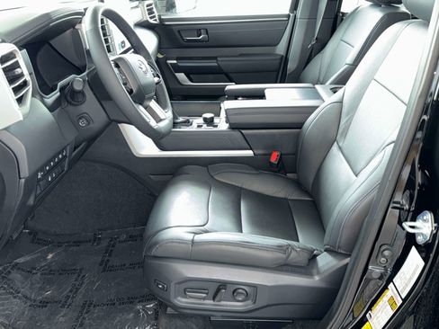 New 2025 Toyota Tundra Platinum image 9