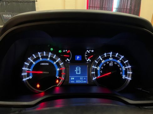 Used 2015 Toyota 4Runner Limited RWD image 31