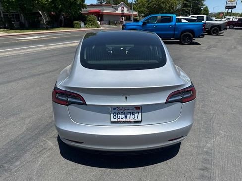 Used 2018 Tesla Model 3 Long Range RWD image 7