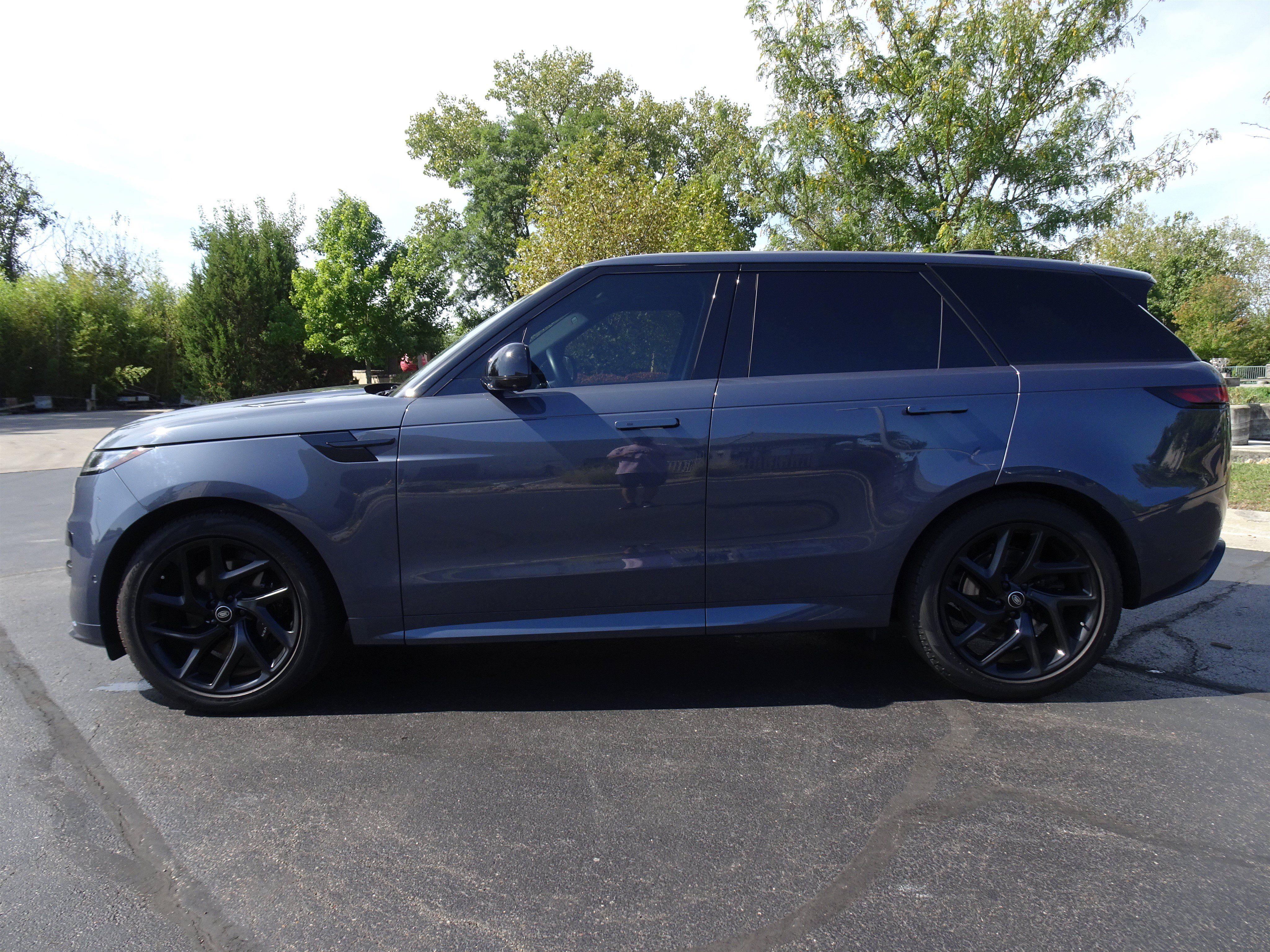 Certified 2024 Land Rover Range Rover Sport Dynamic SE AWD/4WD image 3