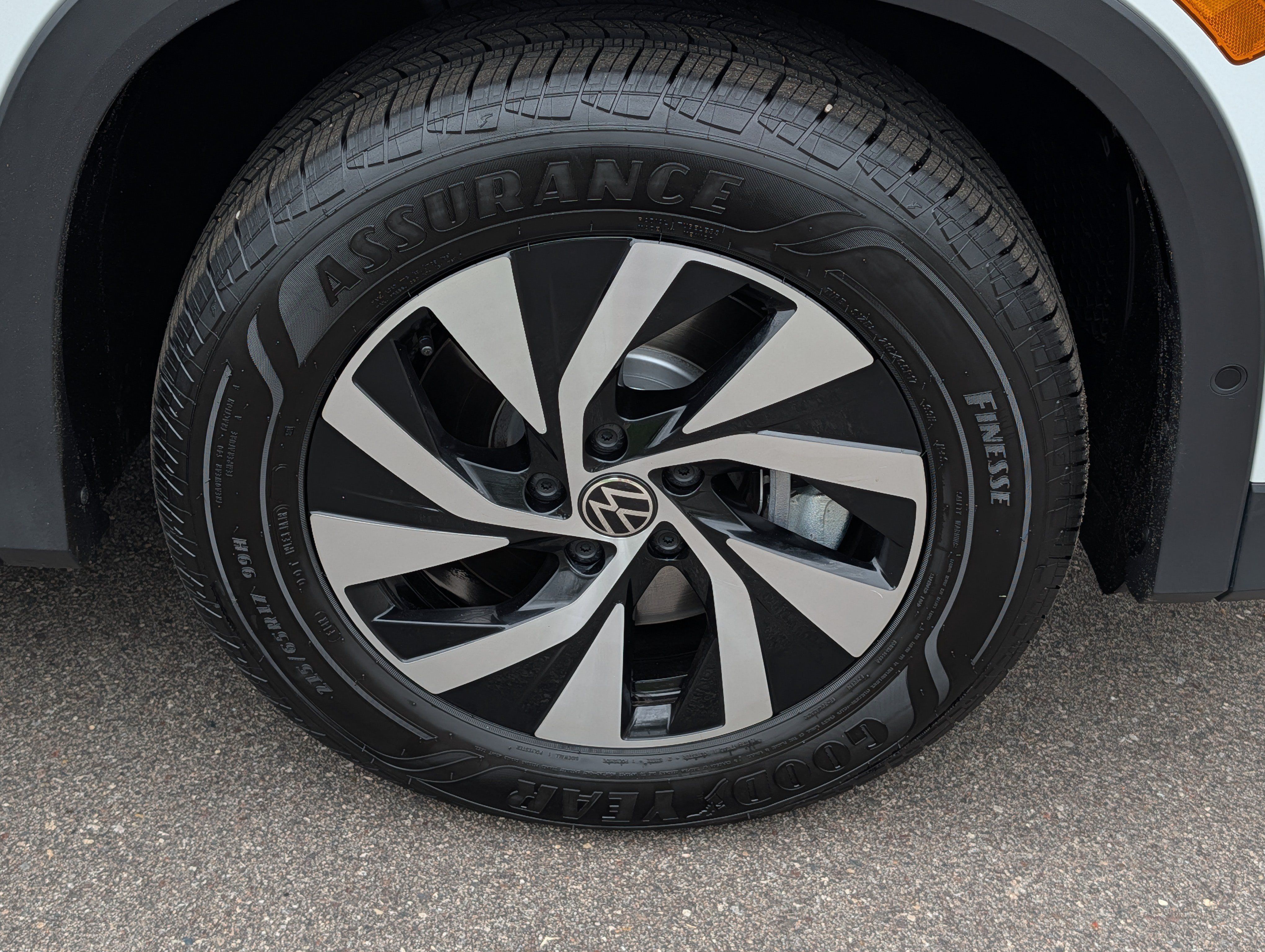 Certified 2026 Volkswagen Tiguan S AWD/4WD image 15