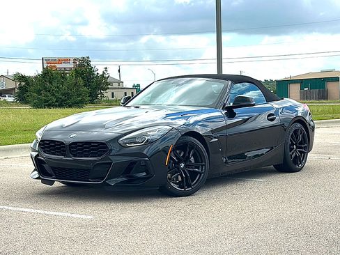 New 2026 BMW Z4 M40i w/ Premium Package RWD image 2