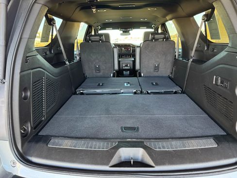 Used 2023 GMC Yukon XL Denali image 23