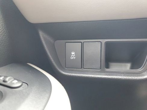 New 2026 Honda HR-V LX image 28