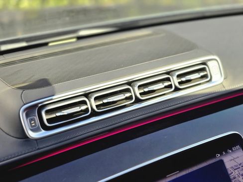 Used 2023 Mercedes-Benz S 580 4MATIC Sedan w/ AMG Line image 26