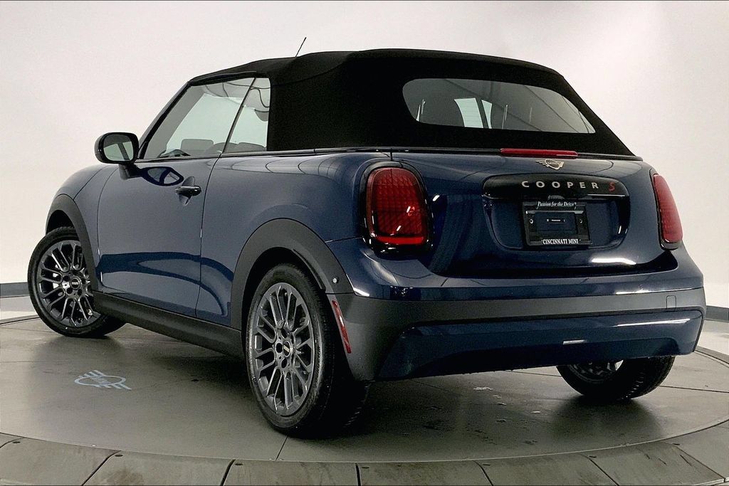 Used 2026 MINI Cooper S FWD image 2
