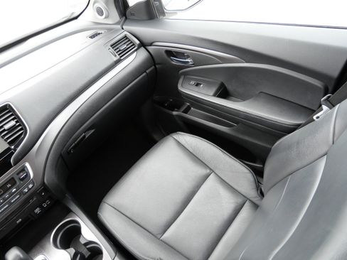 Used 2019 Honda Pilot EX-L image 11