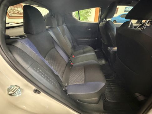 Used 2020 Toyota C-HR XLE FWD image 14