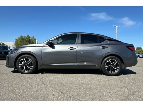 Used 2025 Nissan Sentra SV FWD image 2