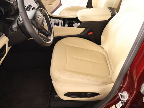 Used 2023 Jeep Grand Cherokee L Limited AWD/4WD image 12