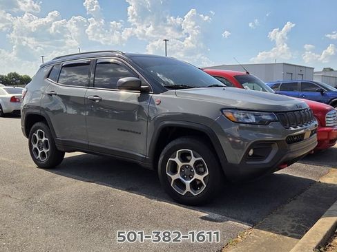Used 2022 Jeep Compass Trailhawk w/ Trailhawk Convenience Group AWD/4WD image 3