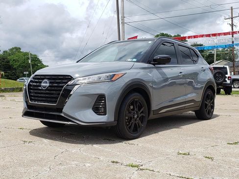 Used 2022 Nissan Kicks SR FWD image 7