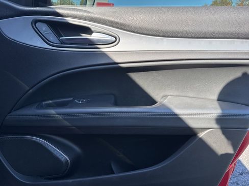 Used 2022 Alfa Romeo Stelvio Veloce image 59