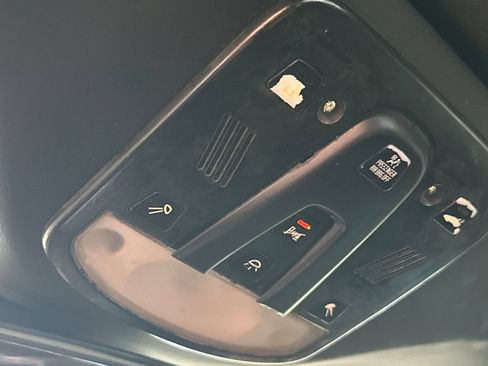 Used 2012 Ferrari California RWD image 22