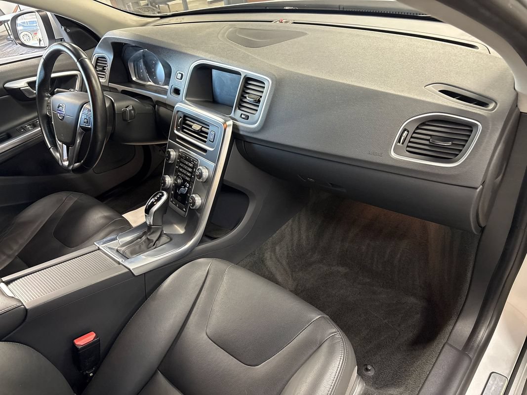 Used 2017 Volvo S60 T5 Inscription FWD image 43