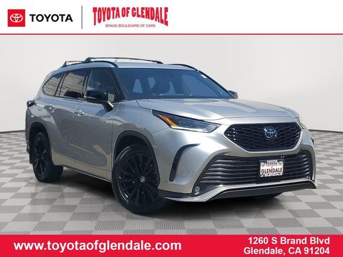 Certified 2024 Toyota Highlander XSE FWD image 1