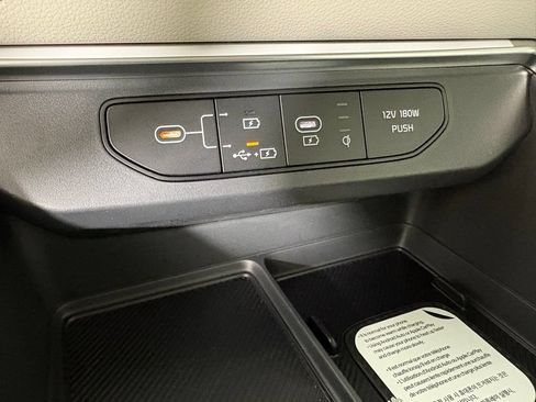 New 2026 Kia Carnival EX FWD image 33