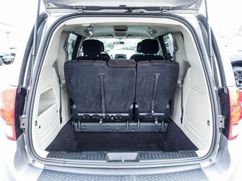 Used 2016 Dodge Grand Caravan SE w/ Quick Order Package 29E SE image 8