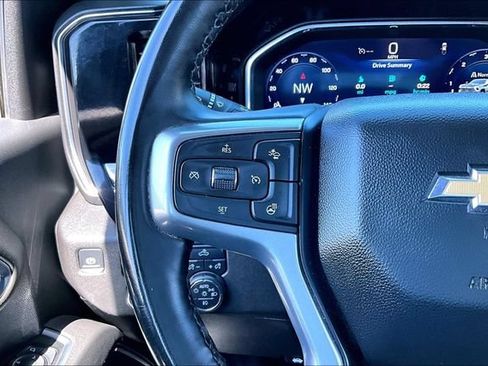 Used 2025 Chevrolet Silverado 2500 LT AWD/4WD image 12