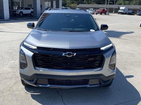 New 2026 Chevrolet Equinox RS w/ Convenience Package III FWD image 8