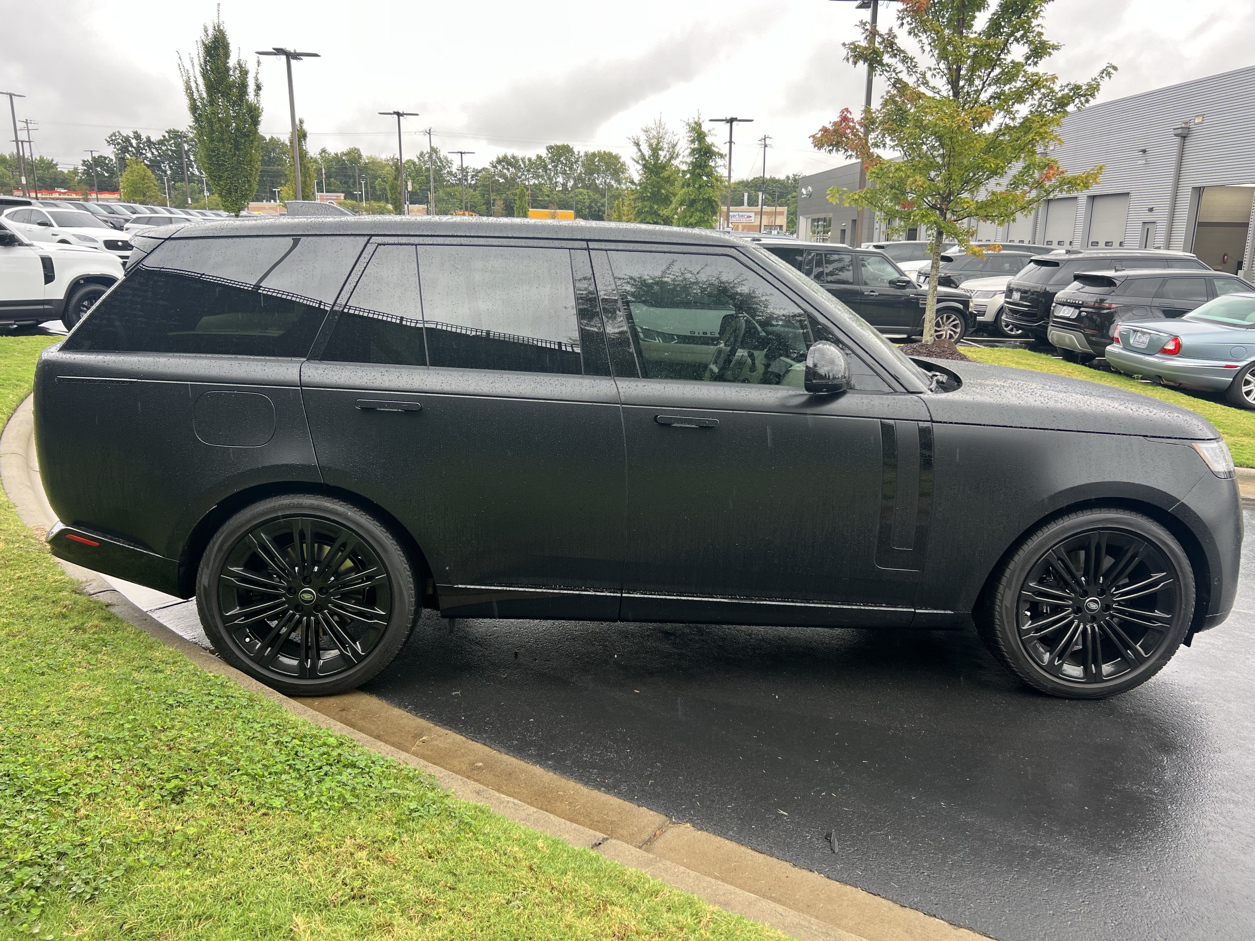 Certified 2023 Land Rover Range Rover First Edition AWD/4WD image 8