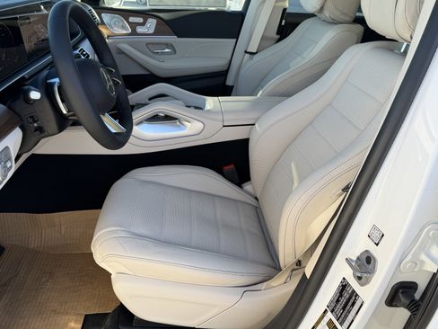 New 2026 Mercedes-Benz GLS 450 4MATIC image 17