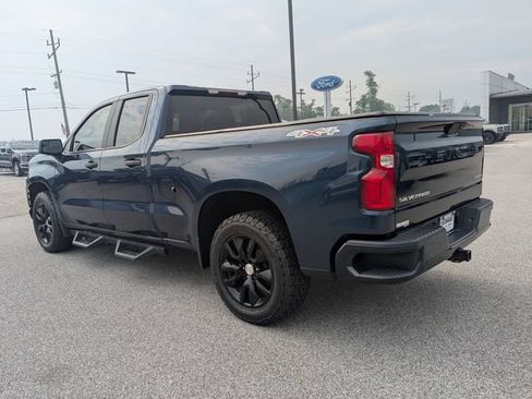 Used 2020 Chevrolet Silverado 1500 Custom w/ Custom Value Package AWD/4WD image 7