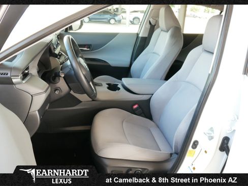 Used 2021 Toyota Venza LE w/ Carpet Mat Package (TMS) AWD/4WD image 2