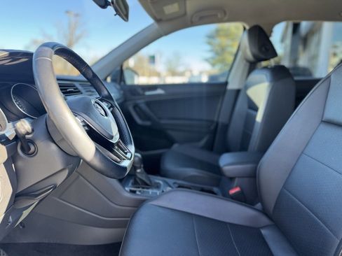 Used 2019 Volkswagen Tiguan SE w/ 3rd Row Seat Package image 16
