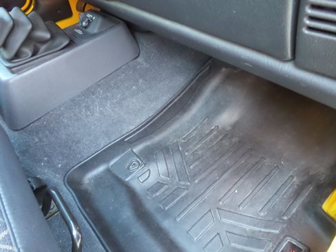 Used 2001 Jeep Wrangler Sport AWD/4WD image 37