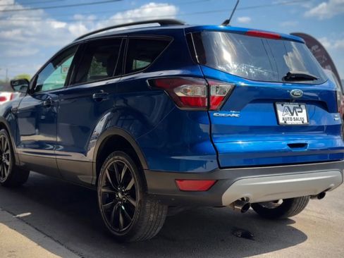 Used 2018 Ford Escape SE w/ SE Sport Appearance Package AWD/4WD image 4