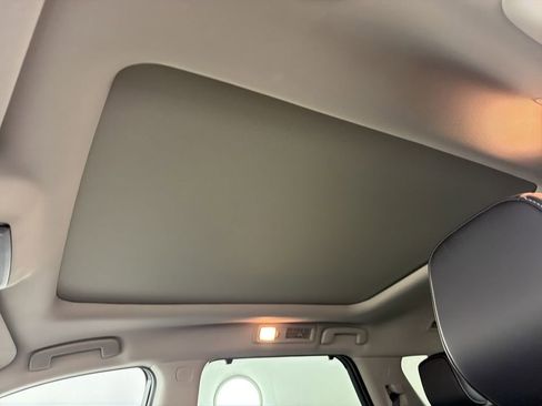 Used 2025 Nissan Pathfinder Platinum w/ Cargo Package image 35