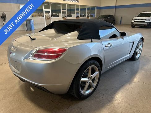 Used 2007 Saturn Sky image 3