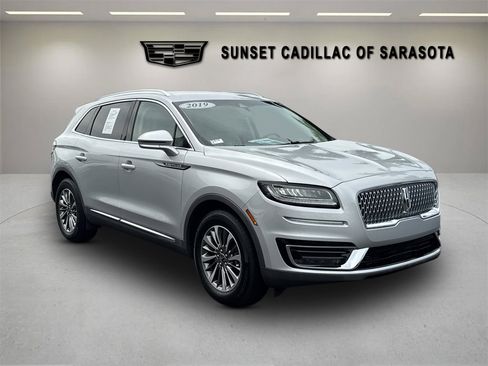 Used 2019 Lincoln Nautilus Select w/ Cargo Utility Package FWD image 1