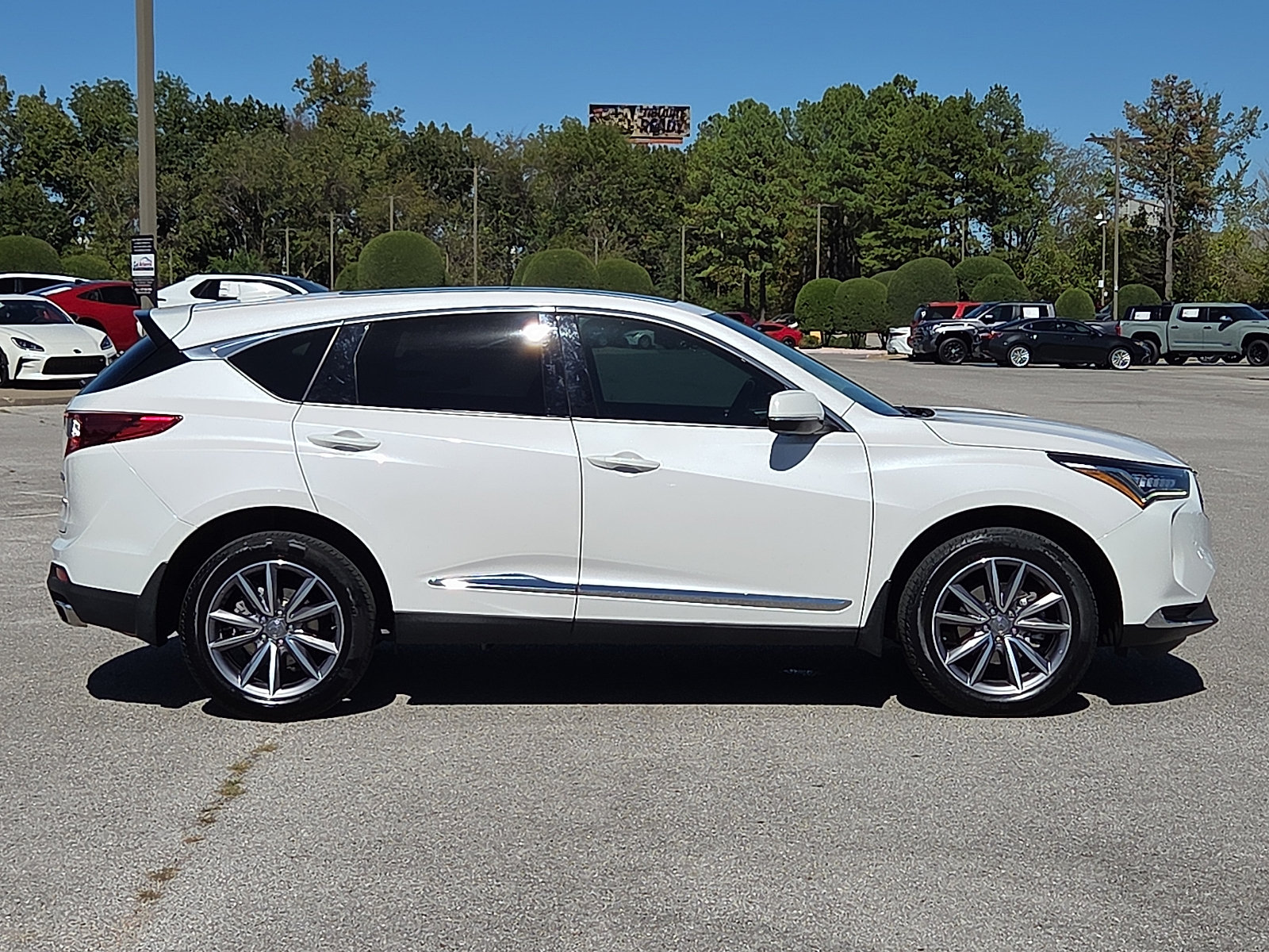 Used 2023 Acura RDX w/ Technology Package AWD/4WD image 6