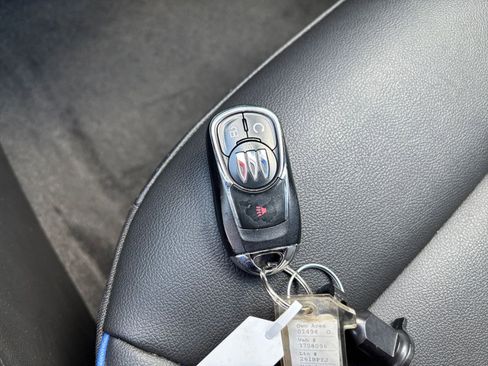 Used 2025 Buick Envista Sport Touring FWD image 39