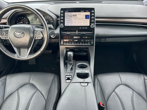 Certified 2022 Toyota Avalon XLE image 13