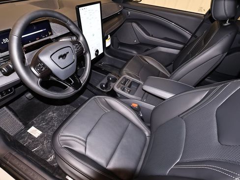 New 2026 Ford Mustang Mach-E Premium w/ Technology Package AWD/4WD image 31