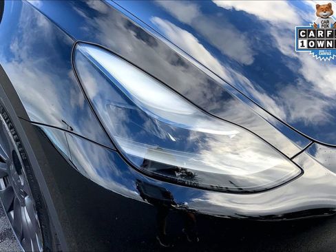 Used 2023 Tesla Model Y Performance image 26