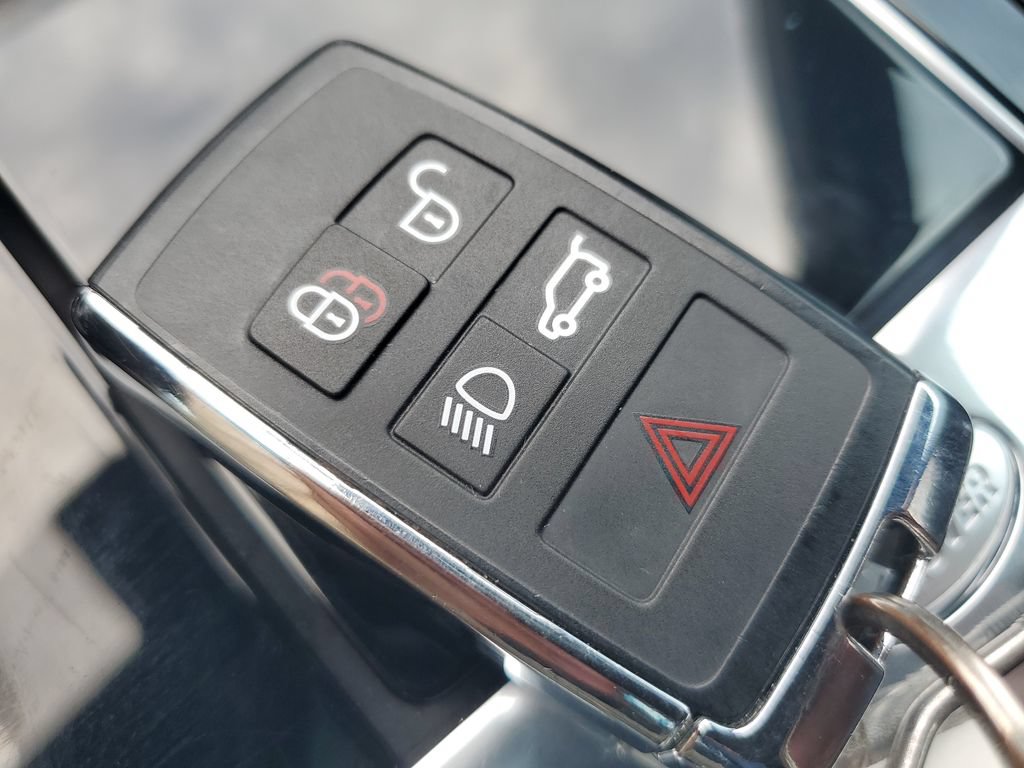 Used 2023 Land Rover Range Rover Velar R-Dynamic S AWD/4WD image 29