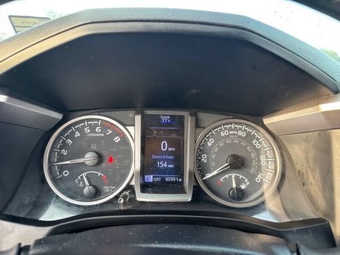 Used 2021 Toyota Tacoma SR5 RWD image 12