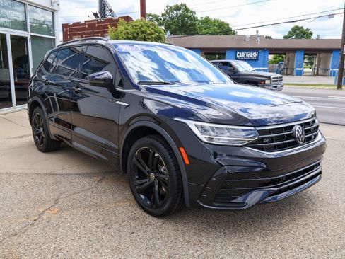 Used 2024 Volkswagen Tiguan SE R-Line FWD image 7