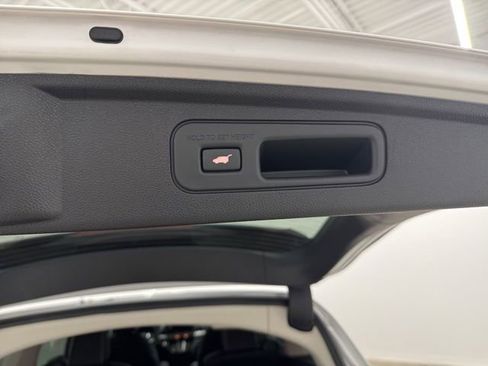 Certified 2026 Honda Odyssey Touring image 33